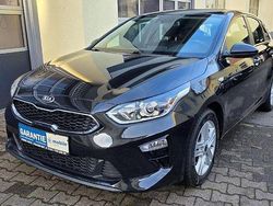 (1k) zilinaschwarz met. Gebraucht 2021 Kia Ceed Vision Kleinwagen | 15.490 € (Fairer Preis)