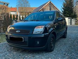 Schwarz Gebraucht 2010 Ford Fusion Limousine | 5.500 €