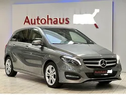Grau Gebraucht 2016 Mercedes B200 AMG line Van / Kleinbus | 12.500 € (Guter Preis)