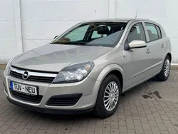 Beige Gebraucht 2008 Opel Astra Edition Limousine | 4.990 € (Etwas zu teuer)