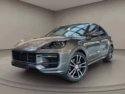 Quarzitgraumetallic Gebraucht 2025 Porsche Cayenne SUV | 124.300 € (Superpreis)