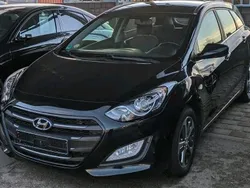 Schwarz Gebraucht 2015 Hyundai i30 Kombi | 8.999 € (Etwas zu teuer)