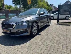 Grau Gebraucht 2024 Skoda Scala Selection Kleinwagen | 17.888 € (Fairer Preis)