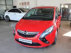 Rot Gebraucht 2016 Opel Zafira Tourer Van / Kleinbus | 12.890 € (Etwas zu teuer)