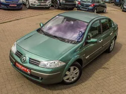 Grün Gebraucht 2005 Renault Mégane II Authentique Limousine | 4.999 € (Teuer)