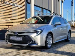 Cosmicsilber metallic (metallic) Gebraucht 2024 Toyota Corolla Team Kombi | 35.910 € (Teuer)