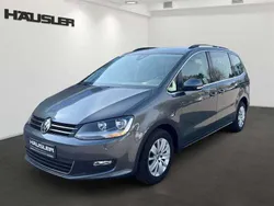 Grau Gebraucht 2022 VW Sharan Comfortline Van / Kleinbus | 26.490 € (Fairer Preis)