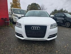 Weiß Gebraucht 2011 Audi A3 Sportback Ambition Kleinwagen | 2.999 € (Etwas zu teuer)