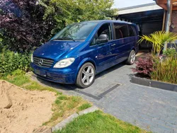 Blau Gebraucht 2006 Mercedes Vito Van / Kleinbus | 9.999 € (Teuer)