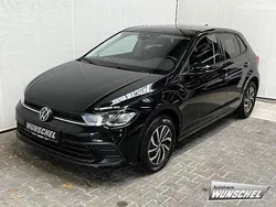 Schwarz Neu 2024 VW Polo Life Limousine | 25.595 € (Fairer Preis)