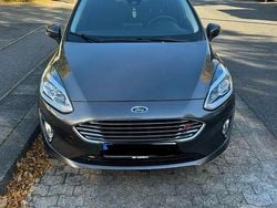 Grau Gebraucht 2019 Ford Fiesta Active Kleinwagen | 10.600 € (Guter Preis)