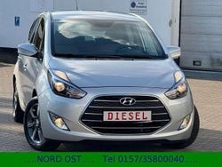 Silber Gebraucht 2016 Hyundai ix20 Style Van / Kleinbus | 10.200 € (Fairer Preis)