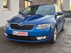 Blau Gebraucht 2014 Skoda Octavia Elegance Kombi | 7.890 € (Etwas zu teuer)