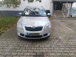 Grau Gebraucht 2008 Skoda Fabia Kombi | 2.888 € (Teuer)