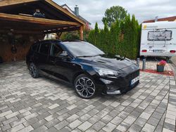 Schwarz Gebraucht 2018 Ford Focus ST-Line Kombi | 16.490 € (Etwas zu teuer)
