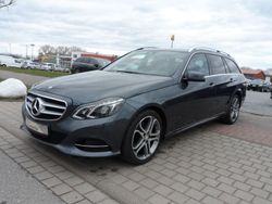 Grau Gebraucht 2014 Mercedes E200 Kombi | 15.690 € (Fairer Preis)