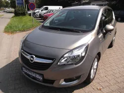 Grau Gebraucht 2016 Opel Meriva drive Van / Kleinbus | 10.490 € (Etwas zu teuer)