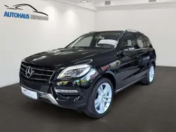 Obsidianschwarz metalliclack Gebraucht 2012 Mercedes ML350 SUV | 29.880 € (Teuer)