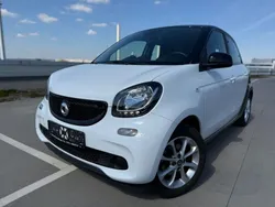 Weiß Gebraucht 2016 Smart ForFour Passion Limousine | 12.400 € (Fairer Preis)