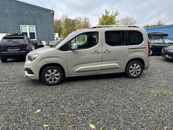 Grau Gebraucht 2020 Opel Combo Life Innovation Van / Kleinbus | 10.690 € (Superpreis)