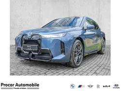 Blau Neu 2025 BMW iX M Sport SUV | 88.990 € (Etwas zu teuer)