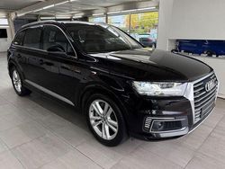 Orcaschwarz metallic Gebraucht 2018 Audi Q7 Sport SUV | 28.990 €