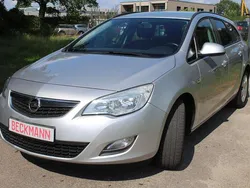 Silber Gebraucht 2012 Opel Astra Design Edition Kombi | 3.999 € (Guter Preis)