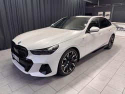 Weiß Gebraucht 2025 BMW 550e M Sport Limousine | 79.999 € (Fairer Preis)