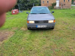 Grau Gebraucht 1989 Audi 80 Limousine | 500 €