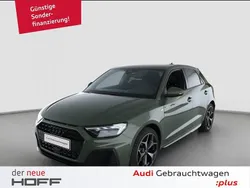 Distriktgrün metallic Gebraucht 2025 Audi A1 Sportback S-Line Kleinwagen | 31.975 € (Etwas zu teuer)