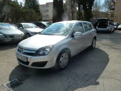 Silber Gebraucht 2006 Opel Astra Edition Kleinwagen | 5.870 €