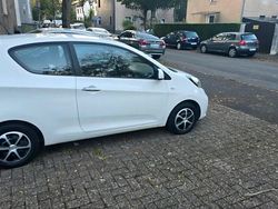 Weiß Gebraucht 2012 Kia Picanto 2 Kleinwagen | 3.000 € (Fairer Preis)