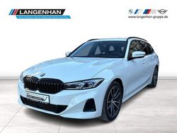 Weiß Gebraucht 2022 BMW 320 Sport Line Kombi | 25.944 € (Teuer)