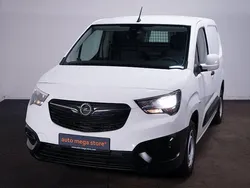 Weiß Gebraucht 2020 Opel Combo Edition Van / Kleinbus | 9.999 € (Guter Preis)