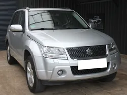 Silber Gebraucht 2011 Suzuki Grand Vitara SUV | 6.900 € (Guter Preis)