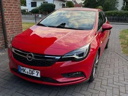 Rot Gebraucht 2016 Opel Astra Innovation Limousine | 13.999 € (Teuer)