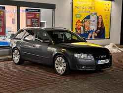 Grau Gebraucht 2005 Audi A4 Kombi | 4.000 € (Fairer Preis)