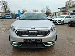 Silber Gebraucht 2019 Kia Niro Vision SUV | 18.690 € (Fairer Preis)