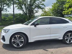 Weiß Gebraucht 2023 Audi Q3 Sportback Ambiente SUV | 39.800 € (Fairer Preis)