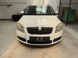 Weiß Gebraucht 2008 Skoda Fabia Ambiente Kombi | 1.200 € (Guter Preis)