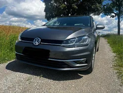 Grau Gebraucht 2019 VW Golf VII Highline Limousine | 19.200 € (Fairer Preis)