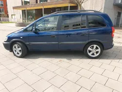 Blau Gebraucht 2000 Opel Zafira Van / Kleinbus | 2.400 € (Fairer Preis)
