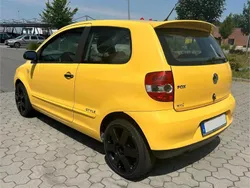 Gelb Gebraucht 2011 VW Fox Style Kleinwagen | 2.890 € (Fairer Preis)