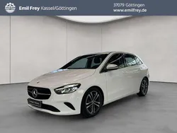 Weiß Gebraucht 2024 Mercedes B200 Advanced Van / Kleinbus | 31.400 € (Guter Preis)