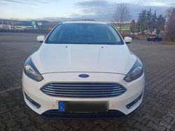 Weiß Gebraucht 2015 Ford Focus Kombi | 4.499 € (Guter Preis)