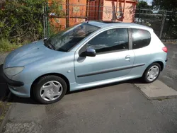 Grau Gebraucht 2002 Peugeot 206 Kleinwagen | 1.350 € (Fairer Preis)