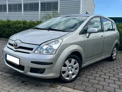 Silber Gebraucht 2006 Toyota Corolla Verso Van / Kleinbus | 4.990 € (Fairer Preis)
