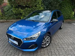 Blau Gebraucht 2018 Hyundai i30 Passion Limousine | 13.990 € (Fairer Preis)