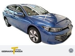 Blau Gebraucht 2024 VW Passat Elegance Kombi | 36.950 € (Superpreis)
