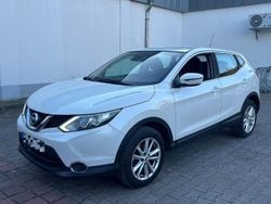 Brilliant white (m) Gebraucht 2015 Nissan Qashqai Acenta SUV | 7.999 € (Guter Preis)